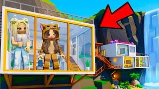 LYNA y MANDARINA construyen la MEJOR MANSIÓN en un ACANTILADO de Roblox