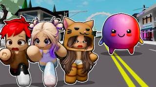 SOBREVIVIMOS al ATAQUE DEL SQUISHY ATERRADOR en Brookhaven Roblox