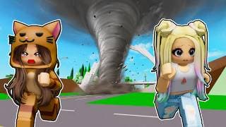 SOBREVIVIMOS al TORNADO de BROOKHAVEN con Mandarina en Roblox