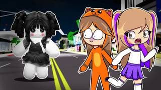 SOBREVIVIMOS al ATAQUE de la MUÑECA MALDITA en Brookaven con Mandarina en Roblox