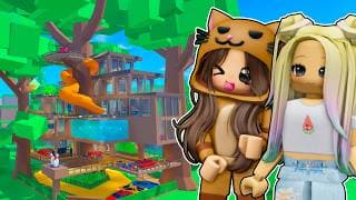 LYNA y MANDARINA CONSTRUYEN la MEJOR CASA del ÁRBOL 😍 de Roblox
